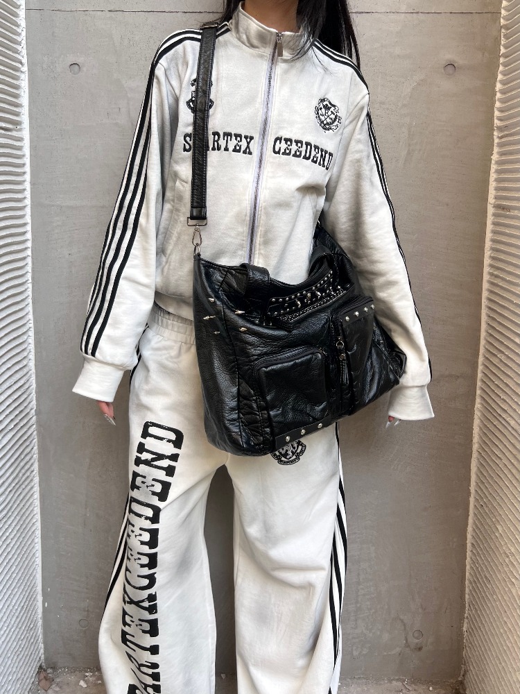 Sac fourre-tout noir grande ca - Interior Design Visualizer avis et prix